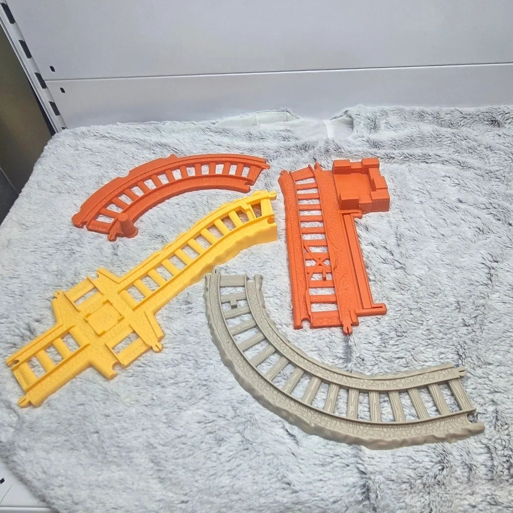 Thomas TrackMaster Track Pieces Curves Bridge Parts‎ Fisher Price
